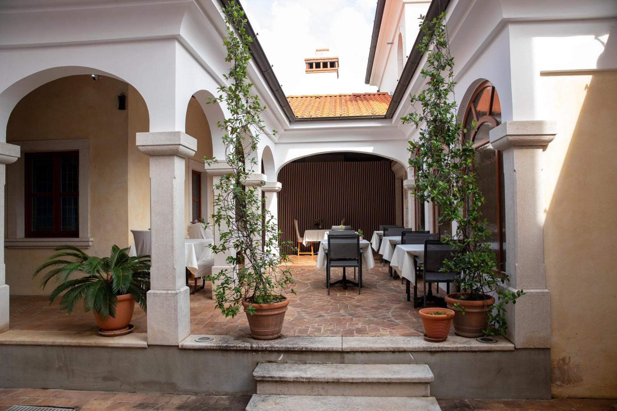 Villa Pasis Rovinj Exteriör bild